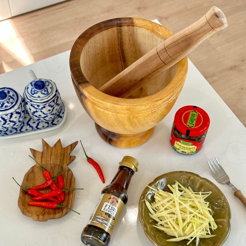 طقم هاون ومدقة من خشب الأكاسيا - مراجعة Commercial Kitchen Grinder وسعره